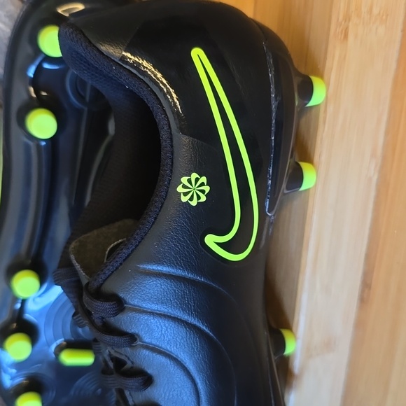 NIKE SPOT SHOES - Picture 6 of 9